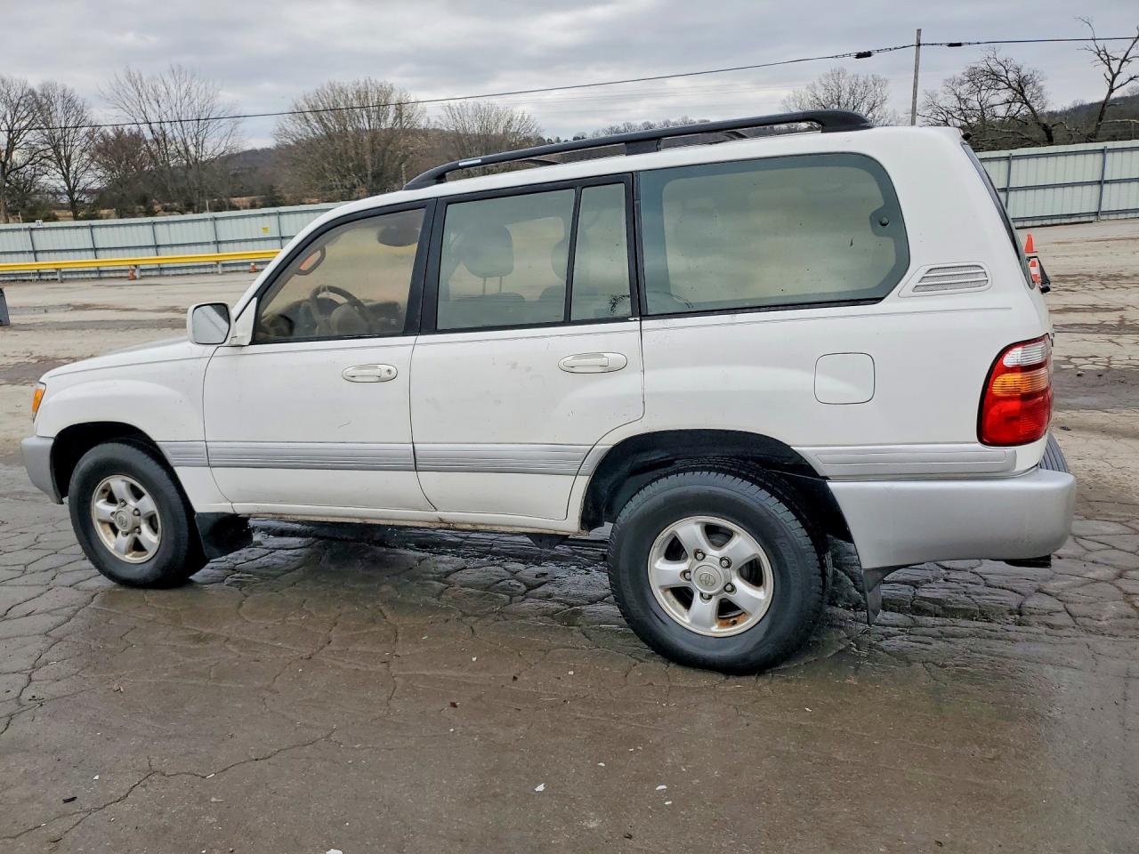2000 TOYOTA LAND CRUISER BASE photo 3