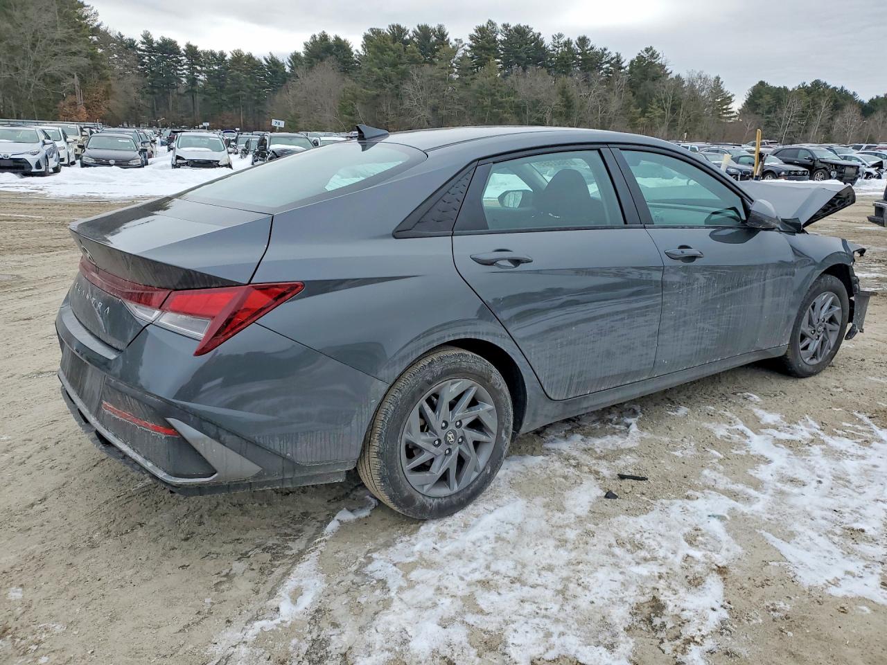 2024 HYUNDAI ELANTRA SEL photo 5