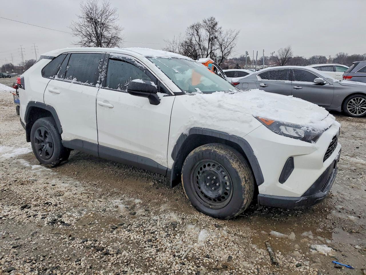 2022 TOYOTA RAV4 LE photo 7