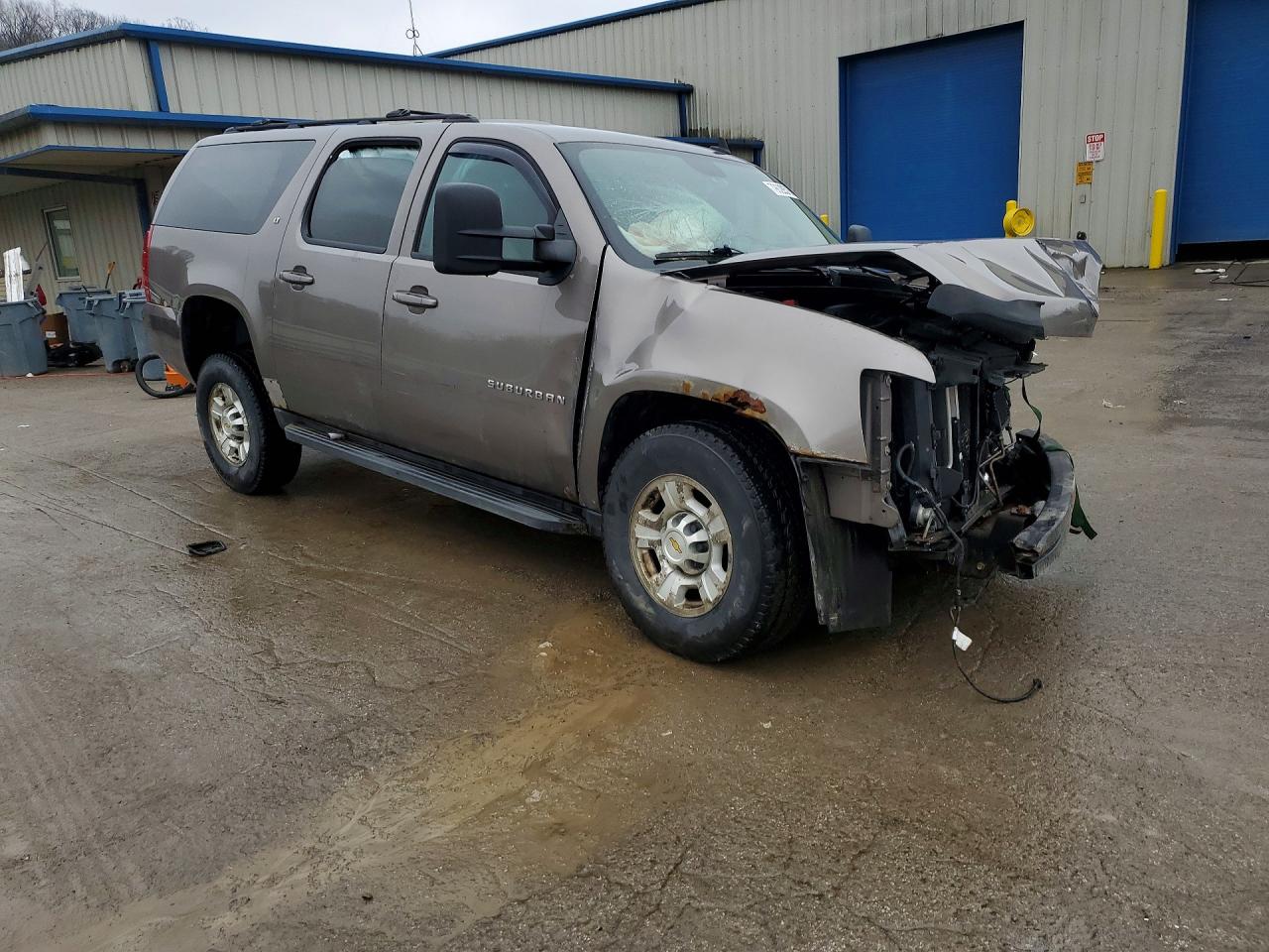 2011 CHEVROLET SUBURBAN K2500 LT photo 7