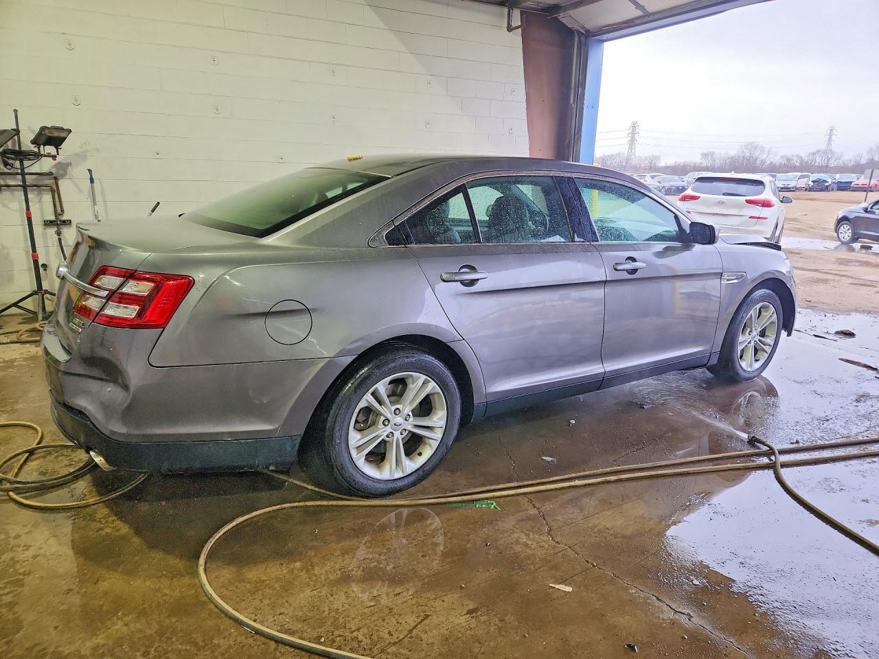 2014 FORD TAURUS SEL photo 7
