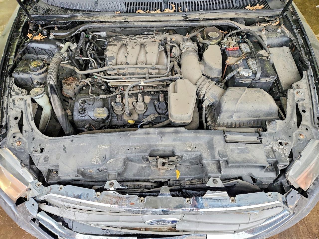 2014 FORD TAURUS SEL photo 31
