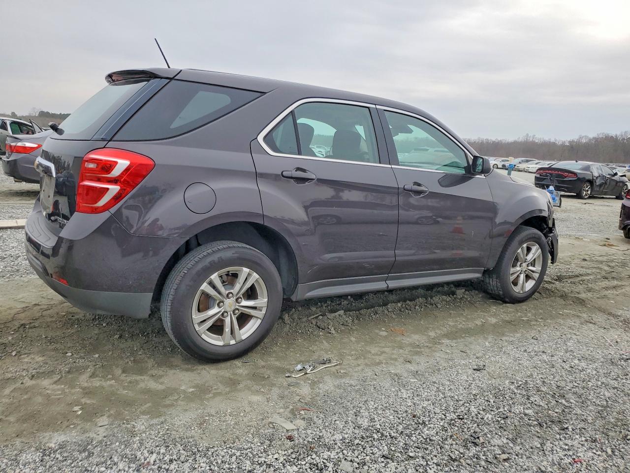 2016 CHEVROLET EQUINOX LS photo 3