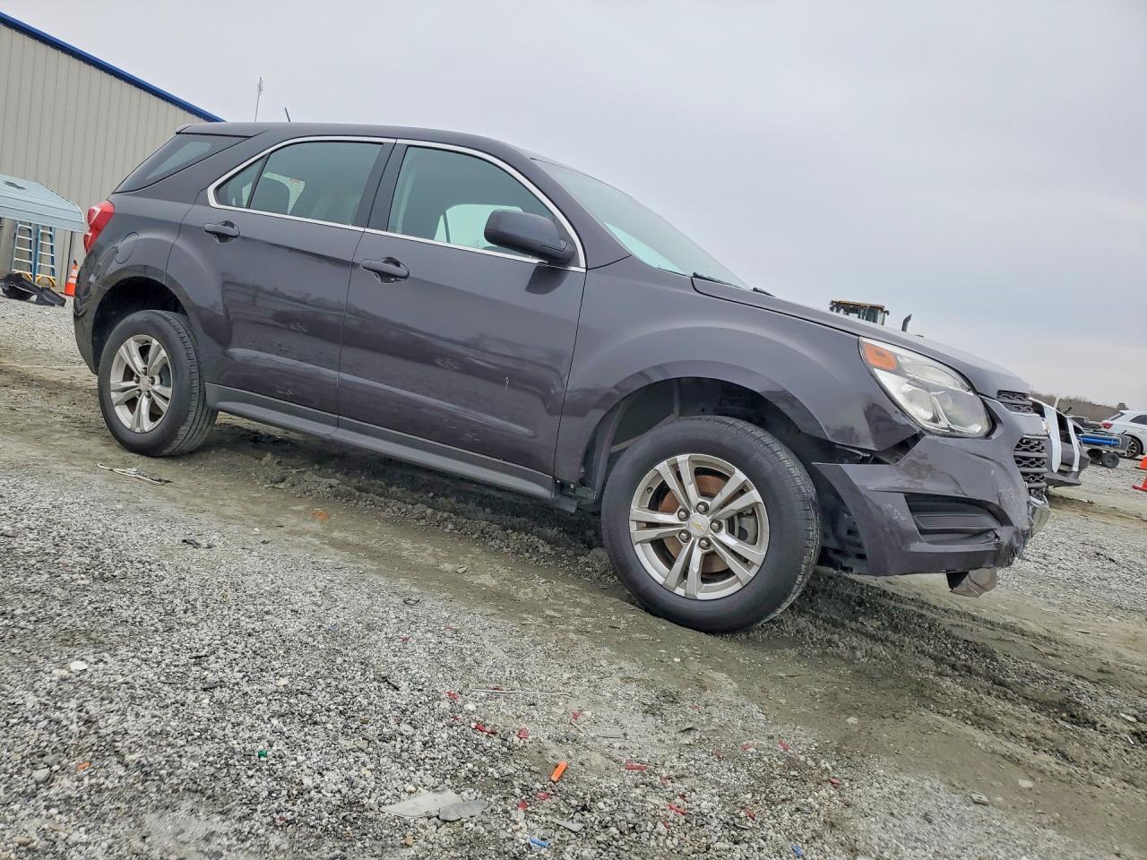 2016 CHEVROLET EQUINOX LS photo 4