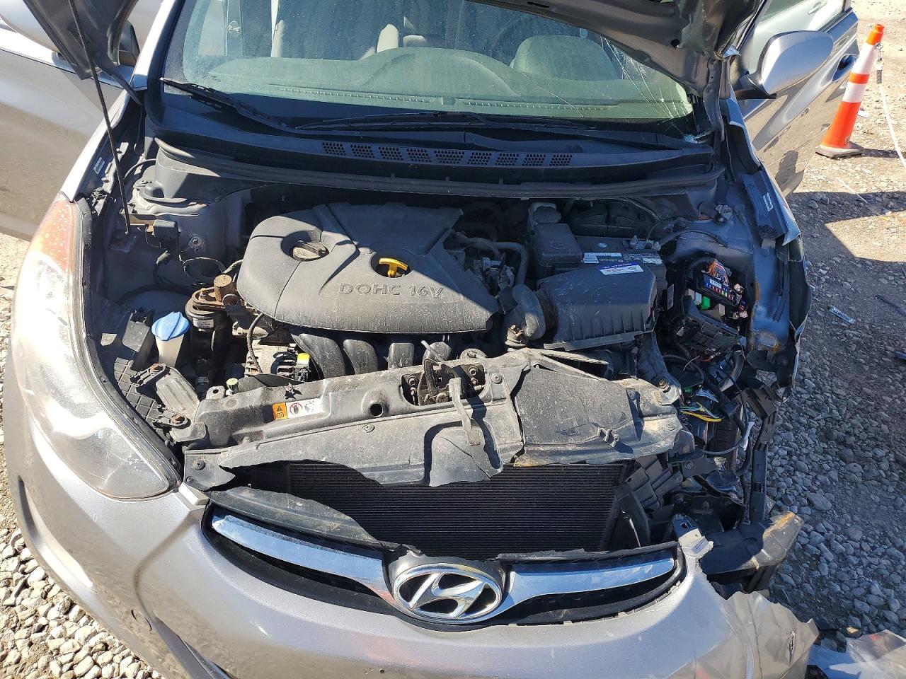 2013 HYUNDAI ELANTRA GLS photo 21