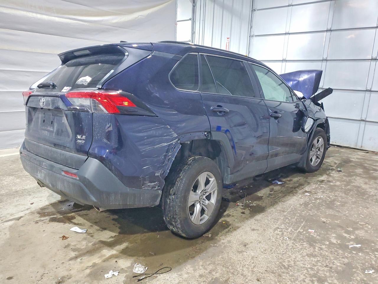 2025 TOYOTA RAV4 XLE photo 3