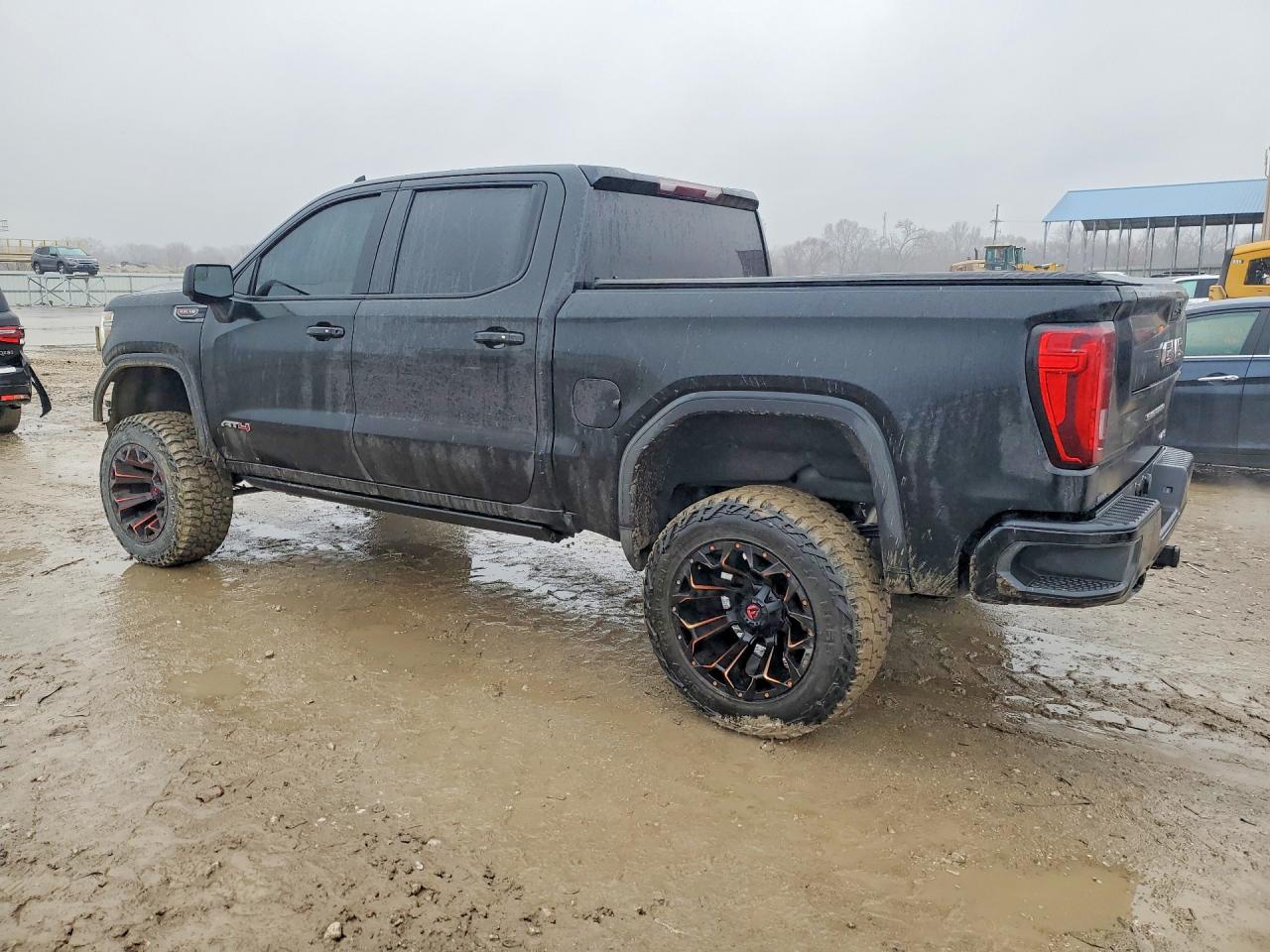 2021 GMC SIERRA K1500 AT4 photo 2