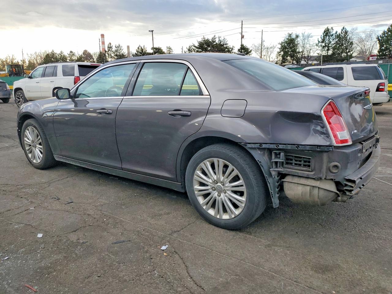 2014 CHRYSLER 300 photo 4