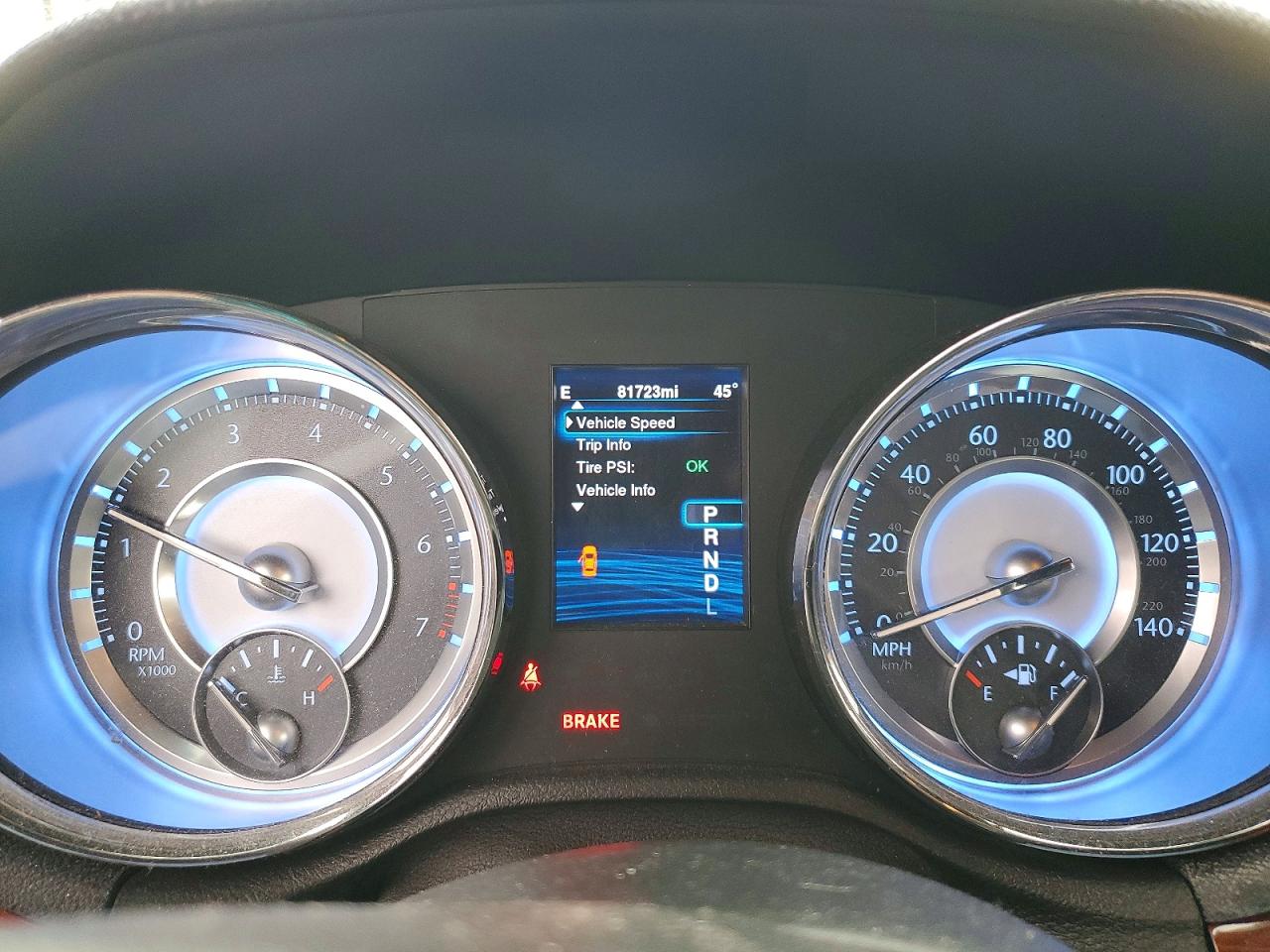 2014 CHRYSLER 300 photo 25