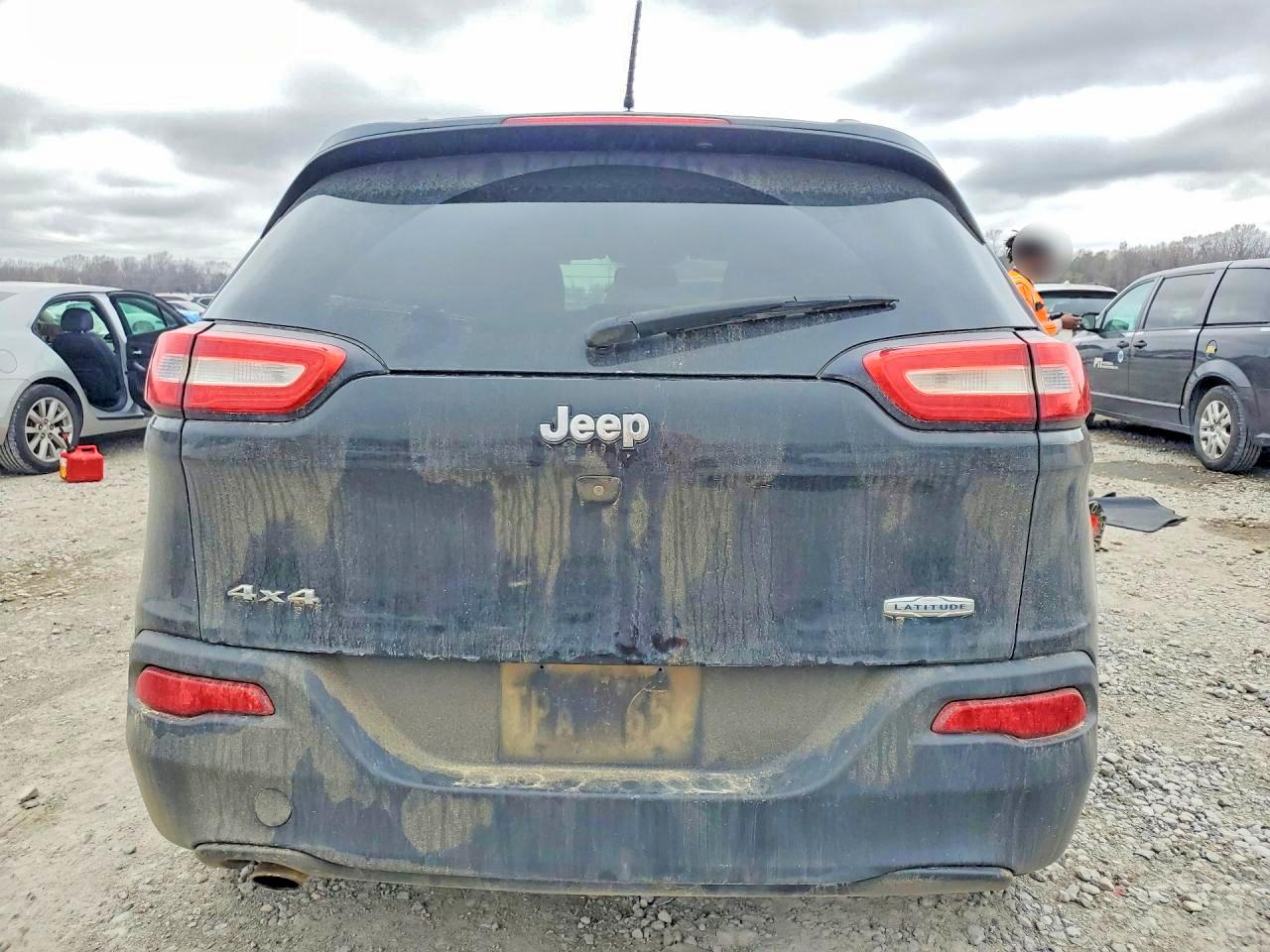2015 JEEP CHEROKEE LATITUDE photo 11
