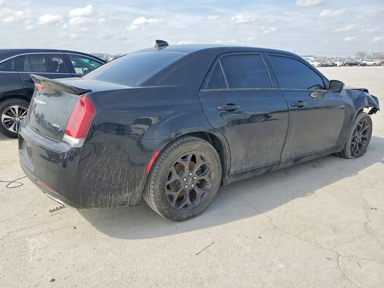 2019 CHRYSLER 300 S photo 5