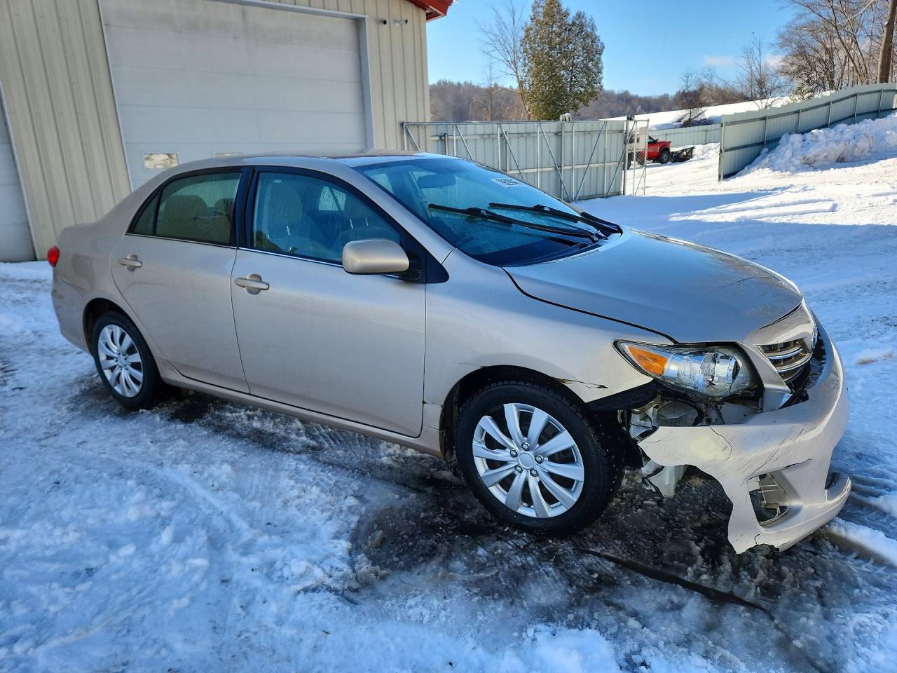 2013 TOYOTA COROLLA LE photo 7