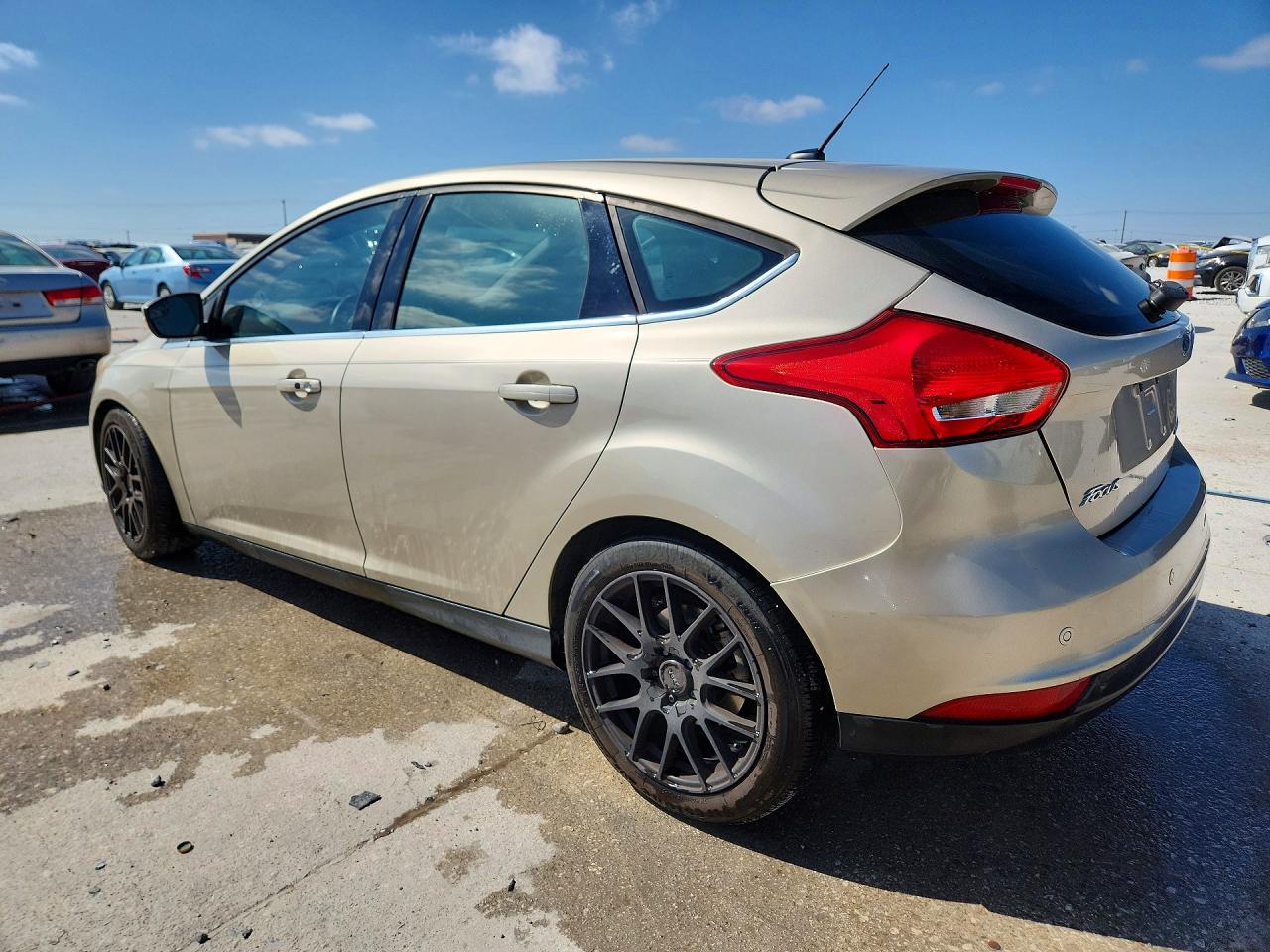 2017 FORD FOCUS TITANIUM photo 4
