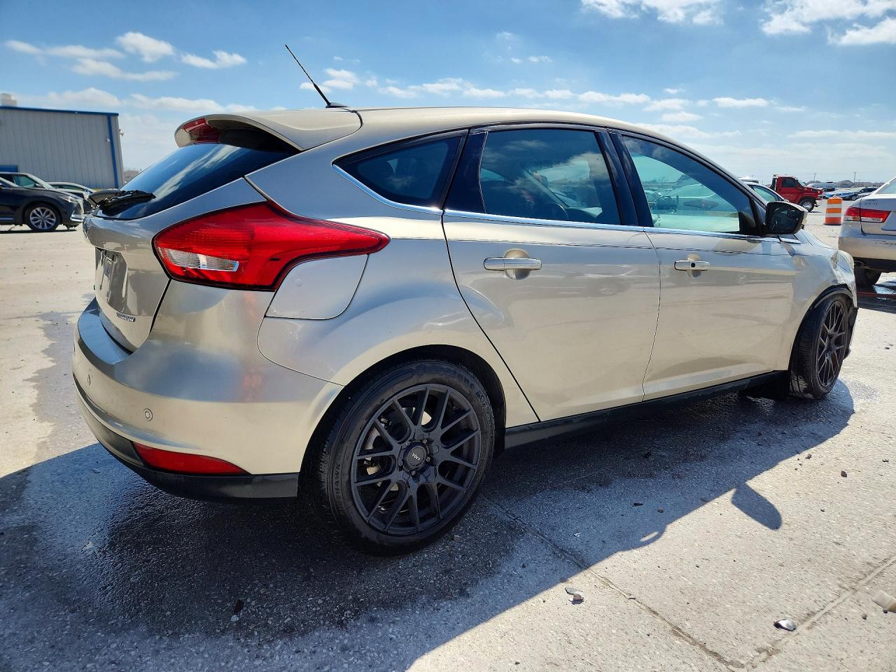 2017 FORD FOCUS TITANIUM photo 7