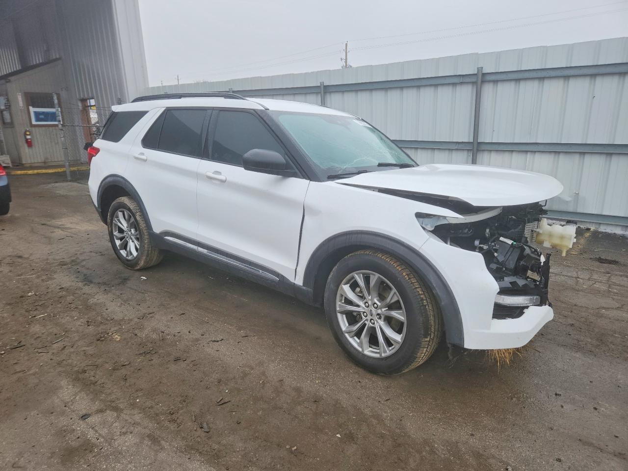 2021 FORD EXPLORER XLT photo 10