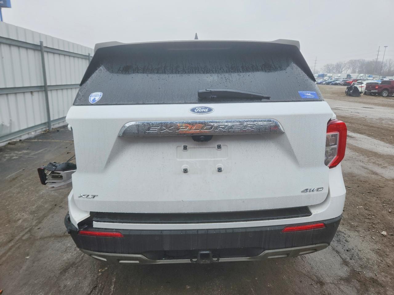 2021 FORD EXPLORER XLT photo 16