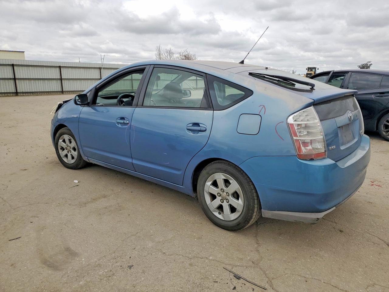 2009 TOYOTA PRIUS BASE photo 2