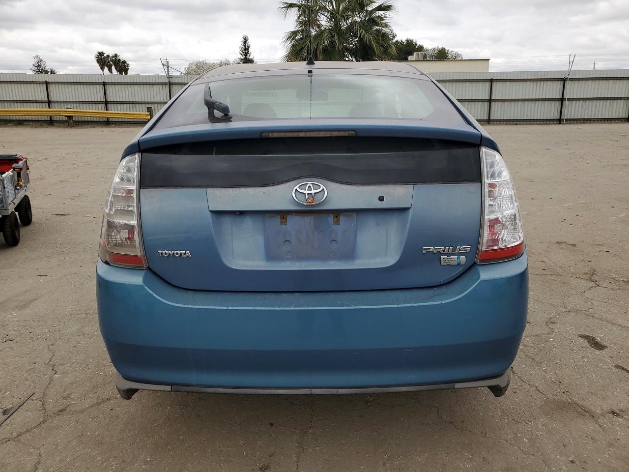 2009 TOYOTA PRIUS BASE photo 6