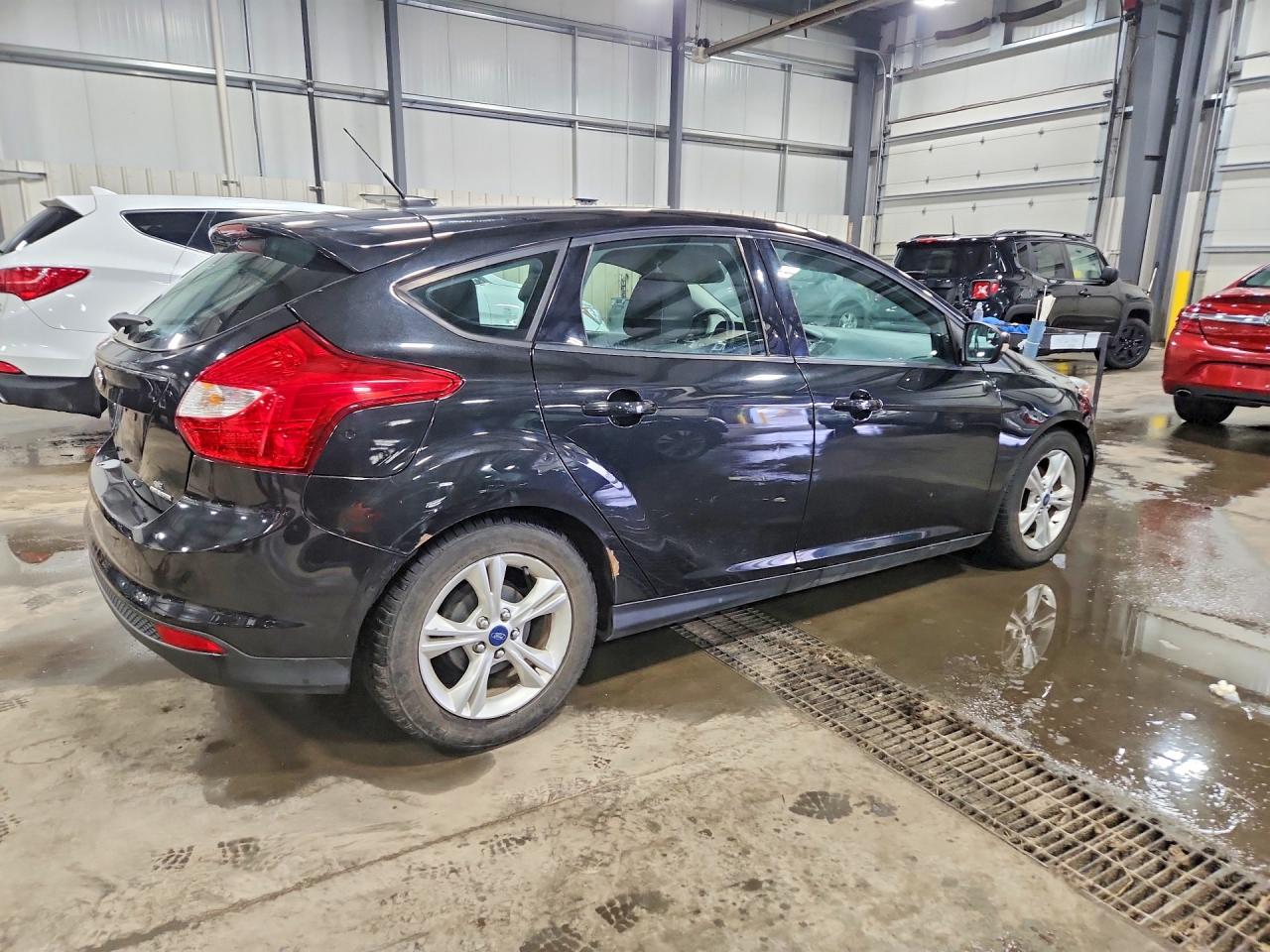 2014 FORD FOCUS SE photo 3