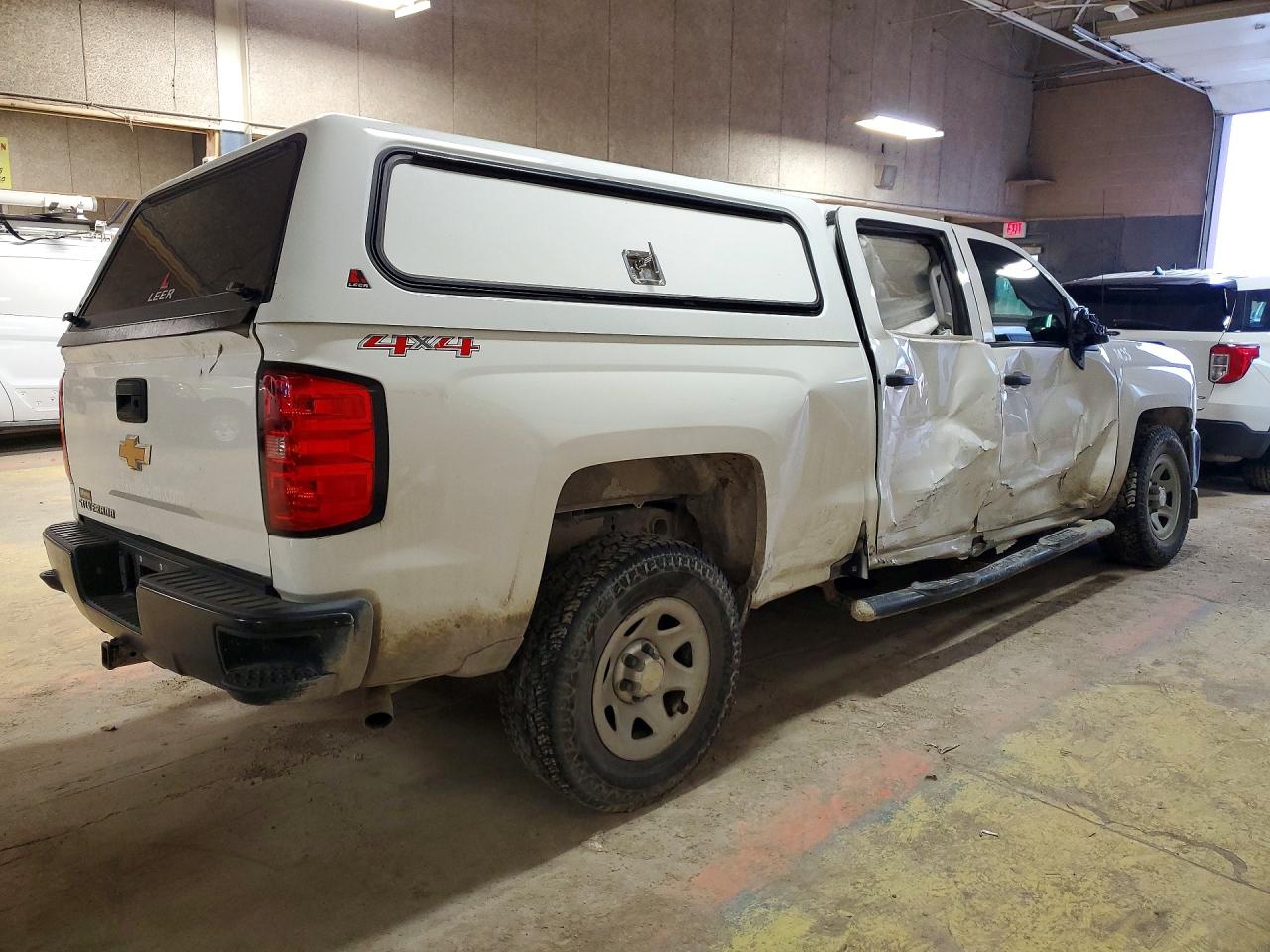 2017 CHEVROLET SILVERADO K1500 photo 5