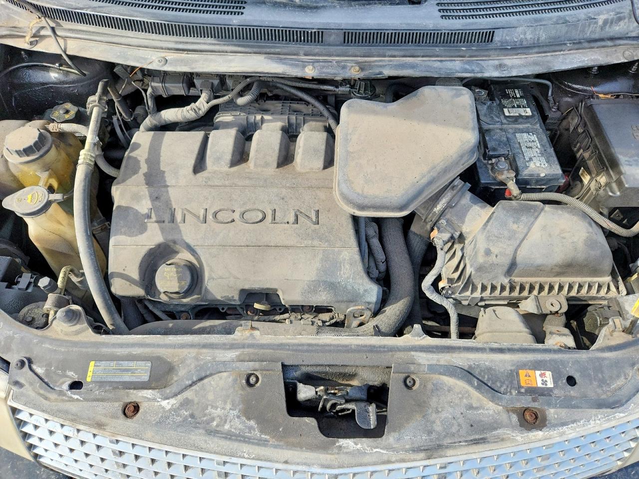 2010 LINCOLN TOWNHOUSE MKX photo 11