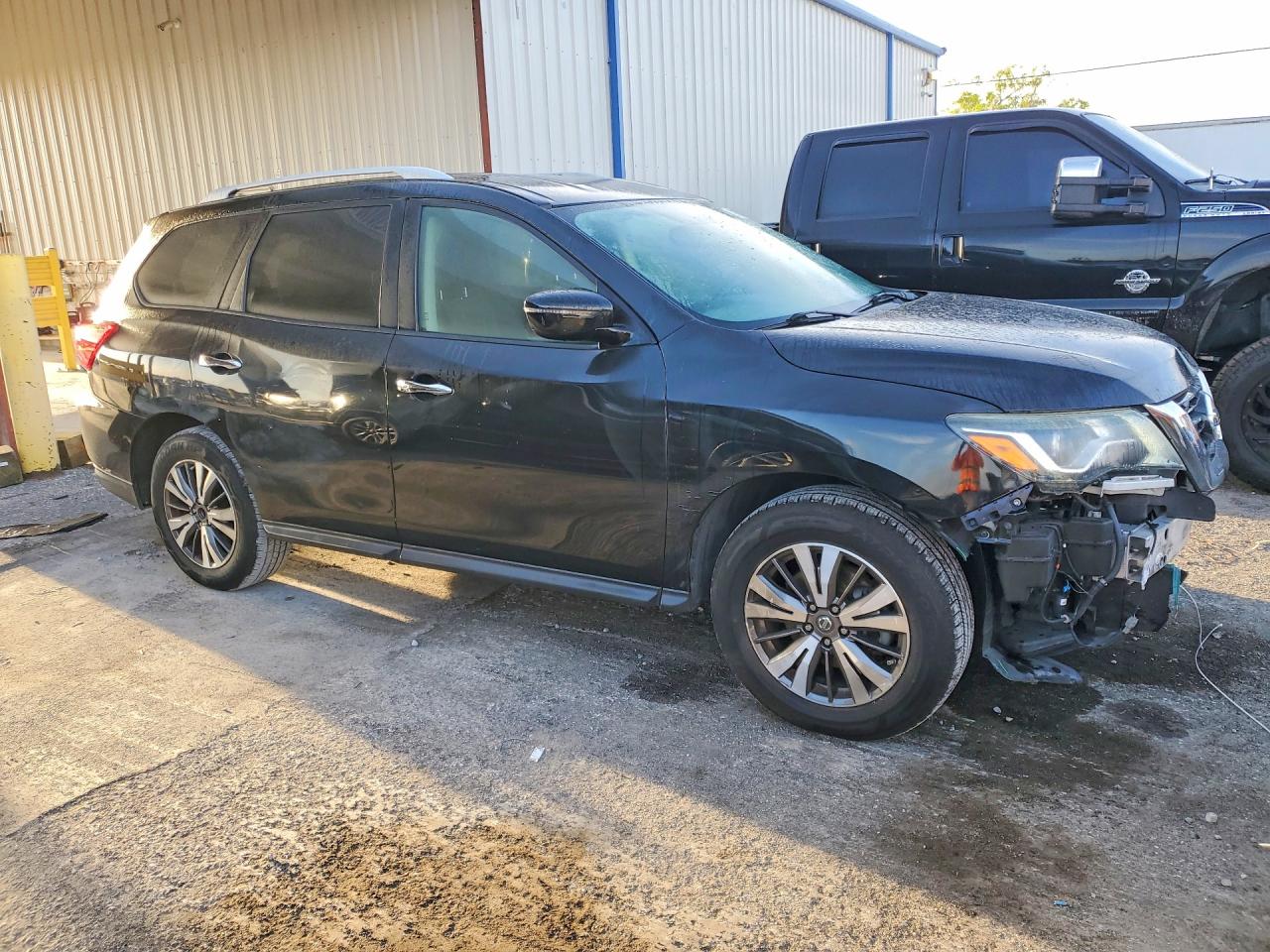 2017 NISSAN PATHFINDER SV photo 7