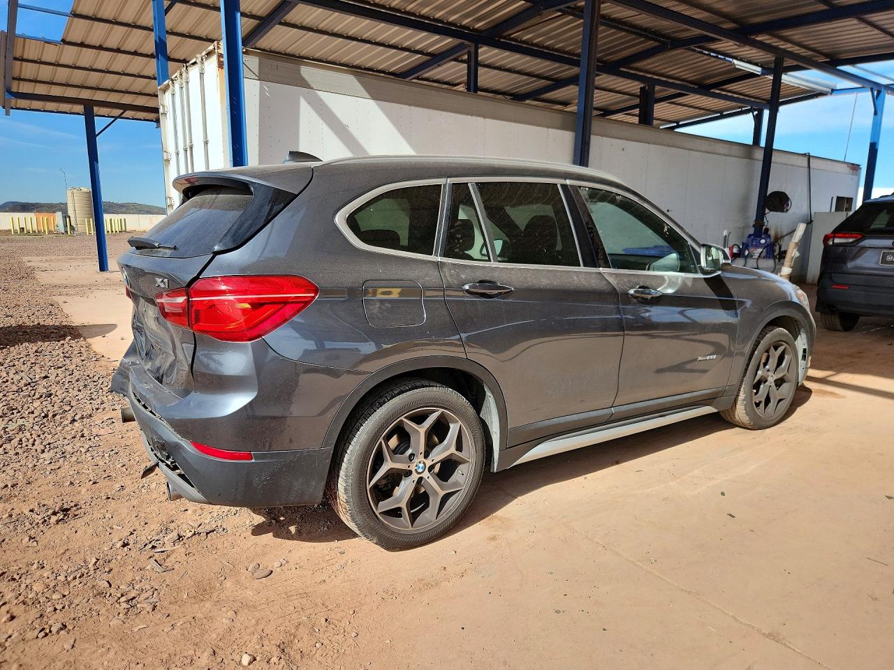 2016 BMW X1 XDRIVE28I photo 3