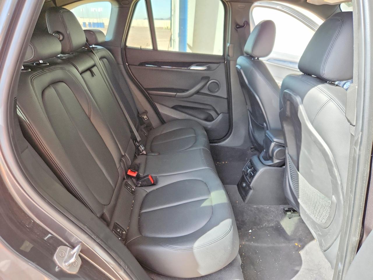 2016 BMW X1 XDRIVE28I photo 11