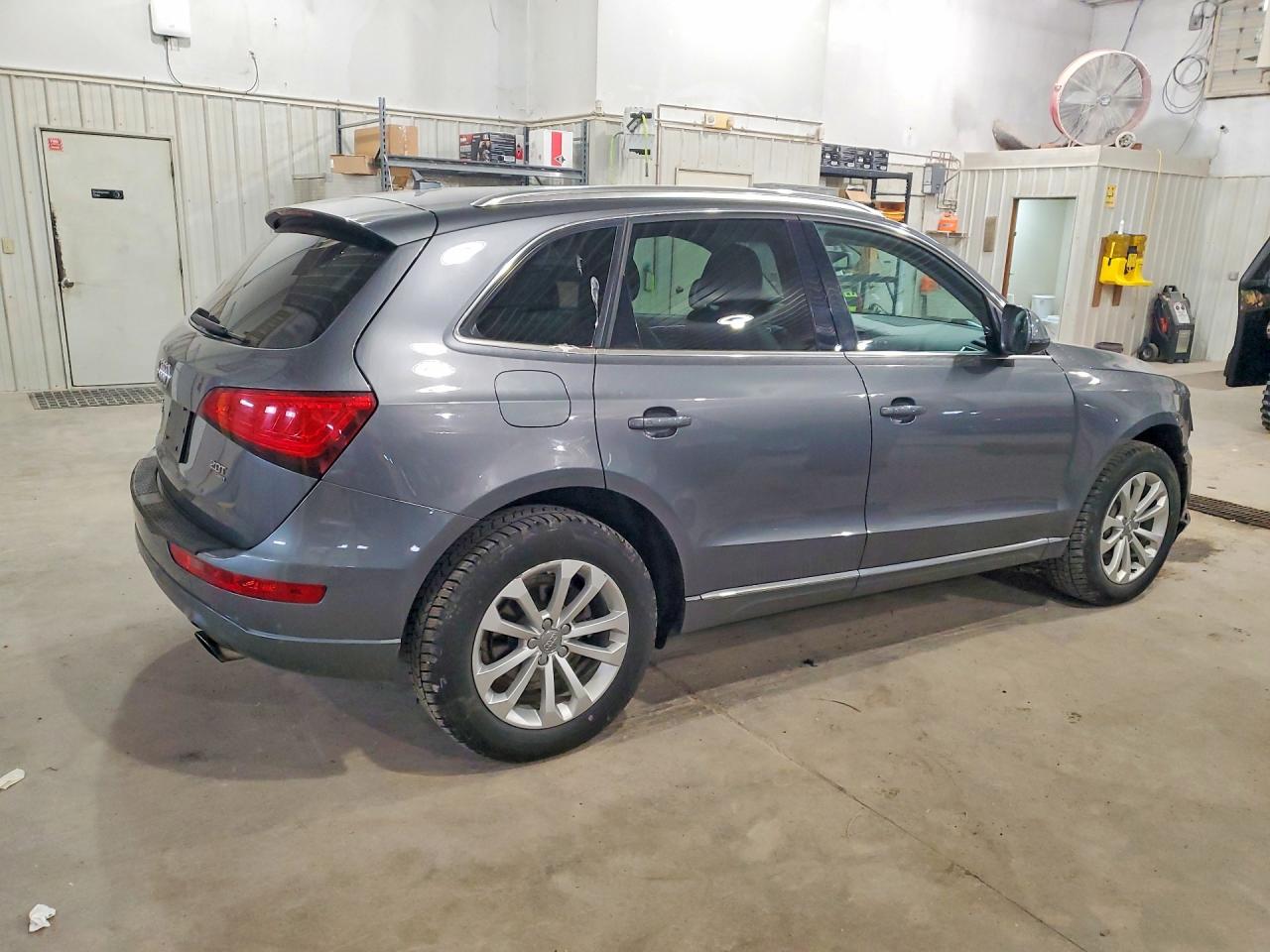 2013 AUDI Q5 PREMIUM PLUS photo 3