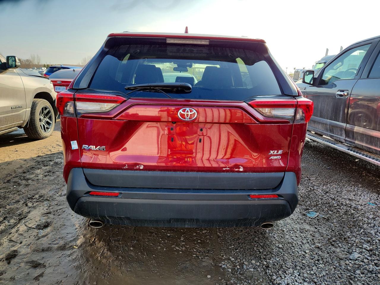 2019 TOYOTA RAV4 XLE photo 6