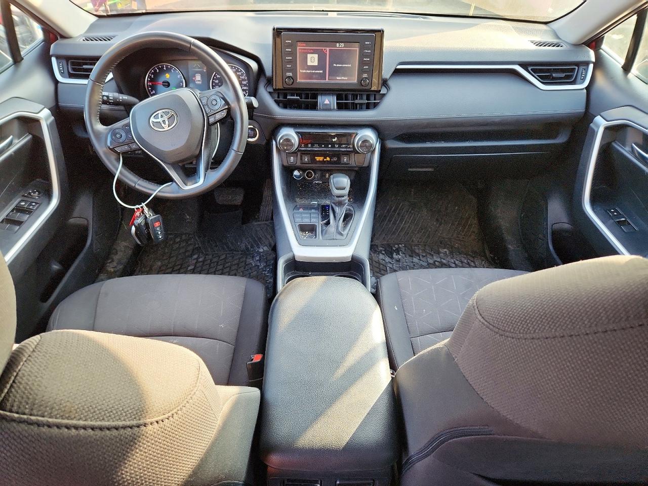 2019 TOYOTA RAV4 XLE photo 8