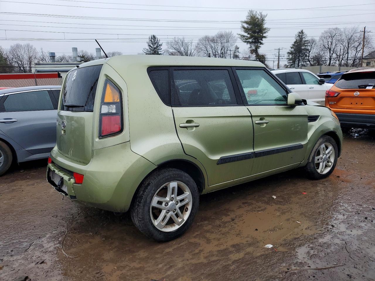 2011 KIA SOUL + photo 3