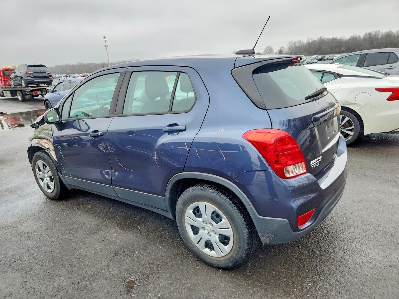 2018 CHEVROLET TRAX LS photo 3