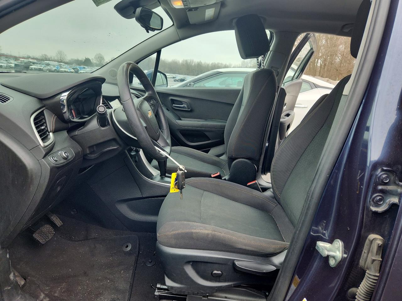 2018 CHEVROLET TRAX LS photo 13