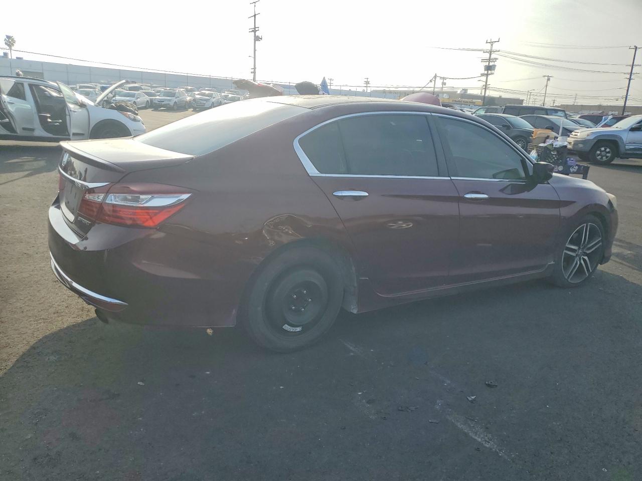 2016 HONDA ACCORD photo 7