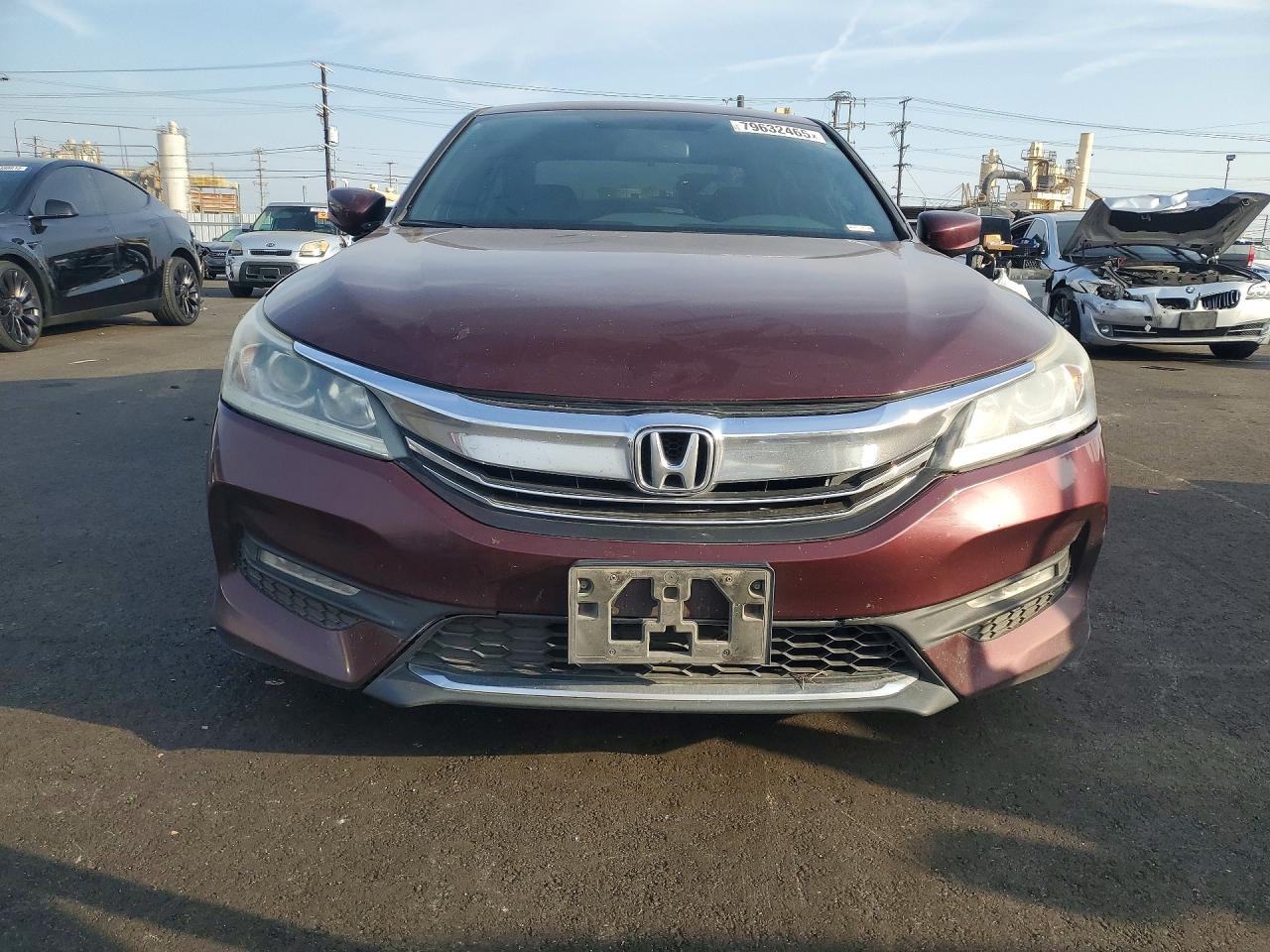 2016 HONDA ACCORD photo 13