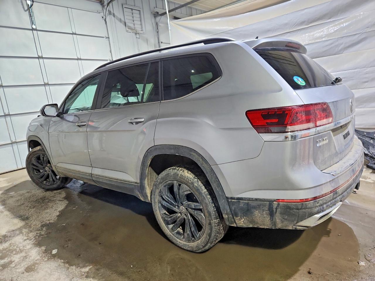 2023 VOLKSWAGEN ATLAS SE photo 3