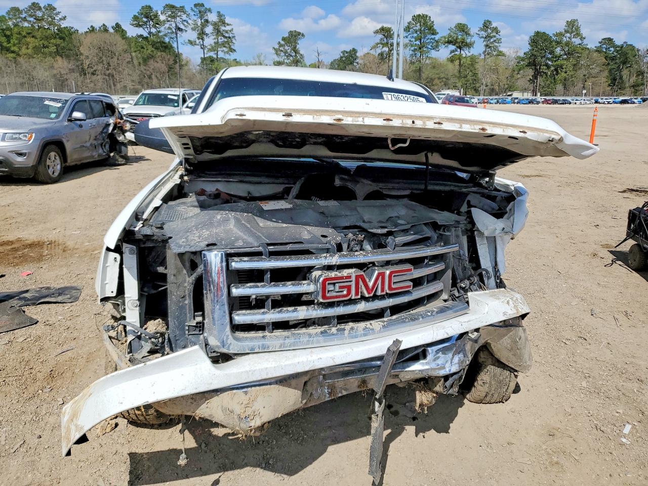 2012 GMC SIERRA C1500 SLE photo 5