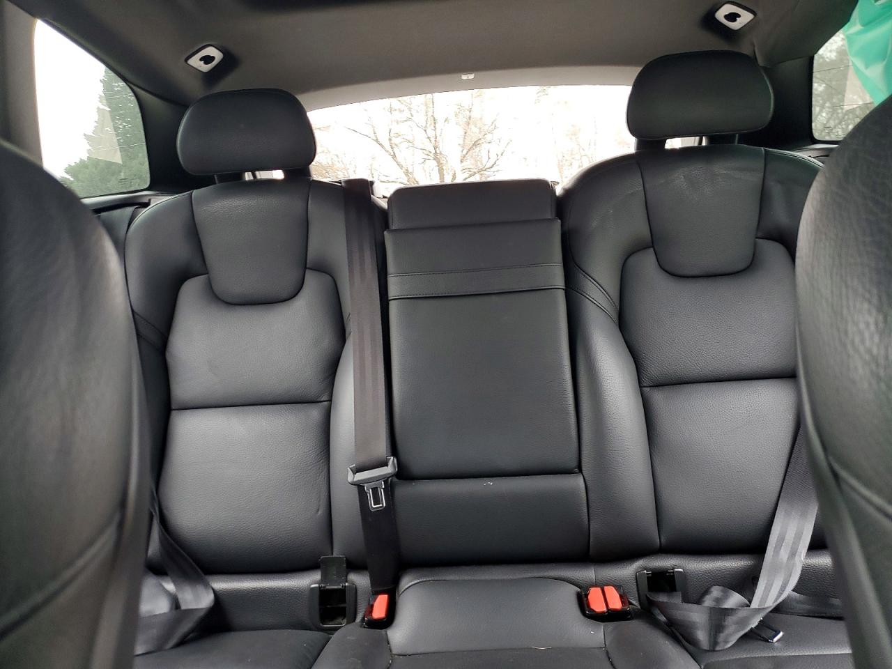 2019 VOLVO XC60 T6 MOMENTUM photo 10