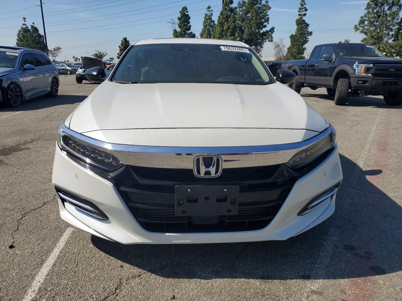 2018 HONDA ACCORD TOURING photo 13