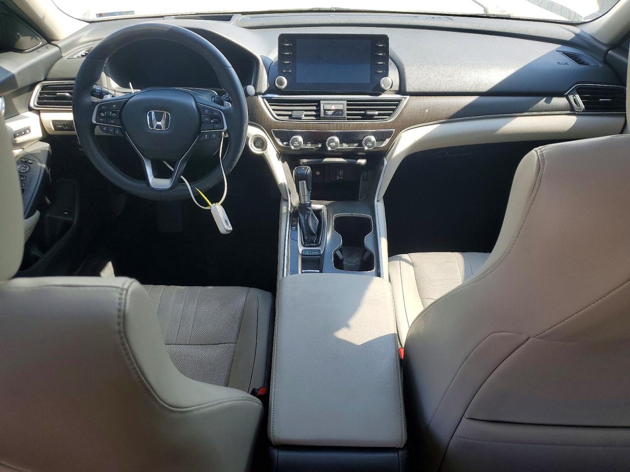 2018 HONDA ACCORD TOURING photo 22