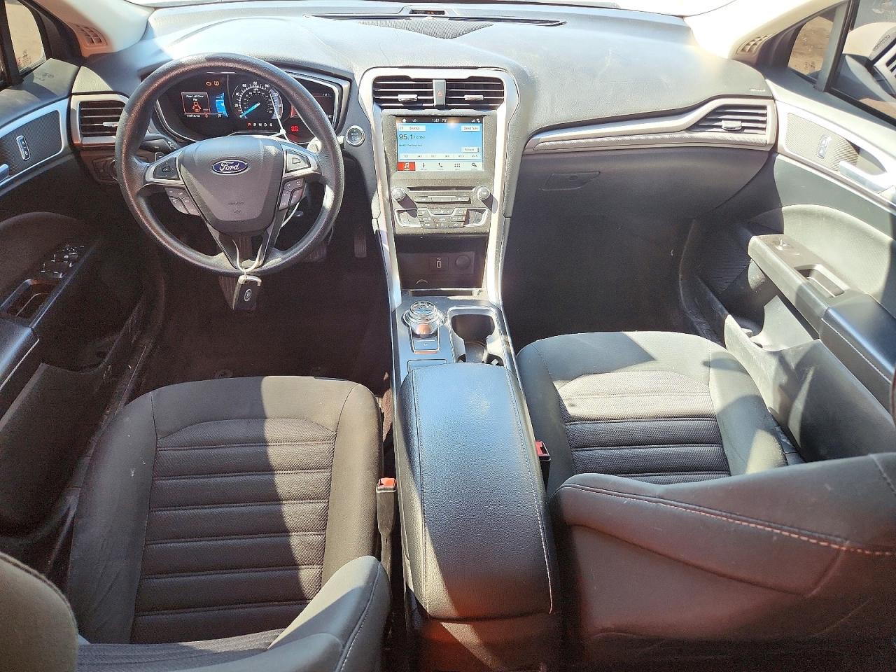 2017 FORD FUSION SE photo 22