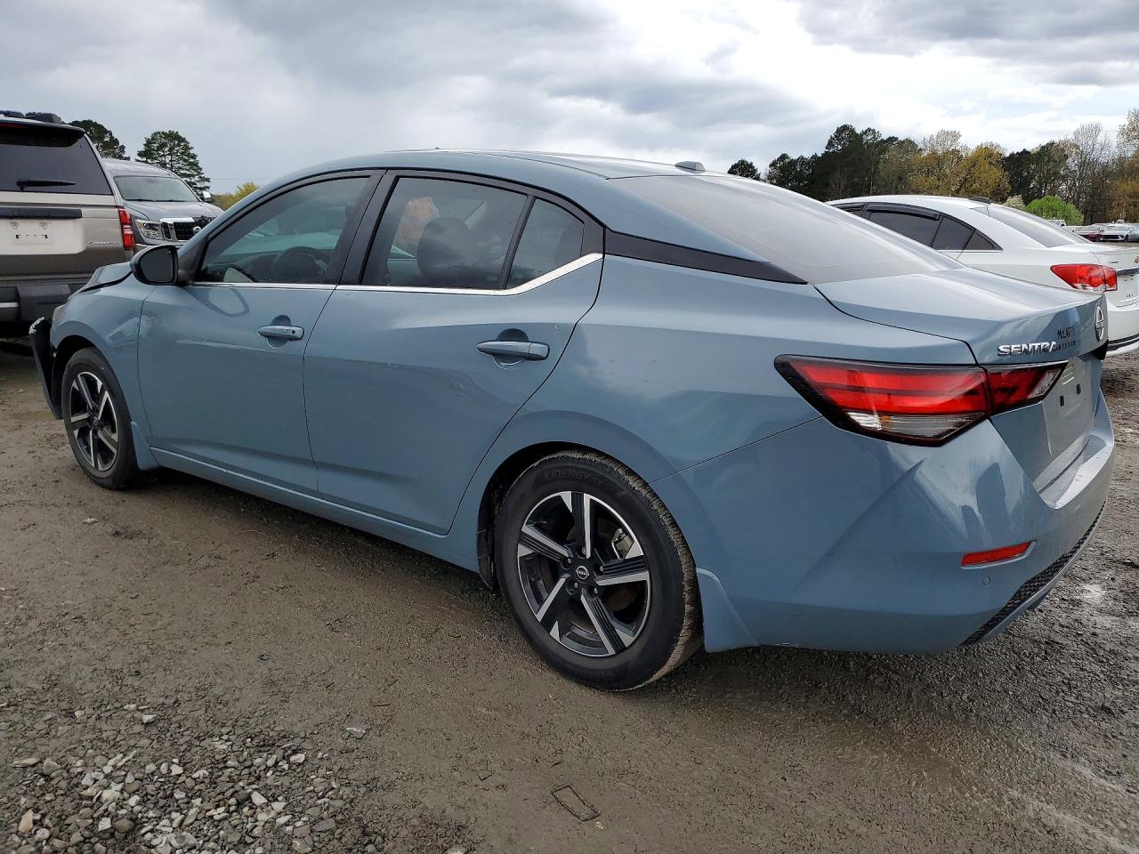 2024 NISSAN SENTRA SV photo 4