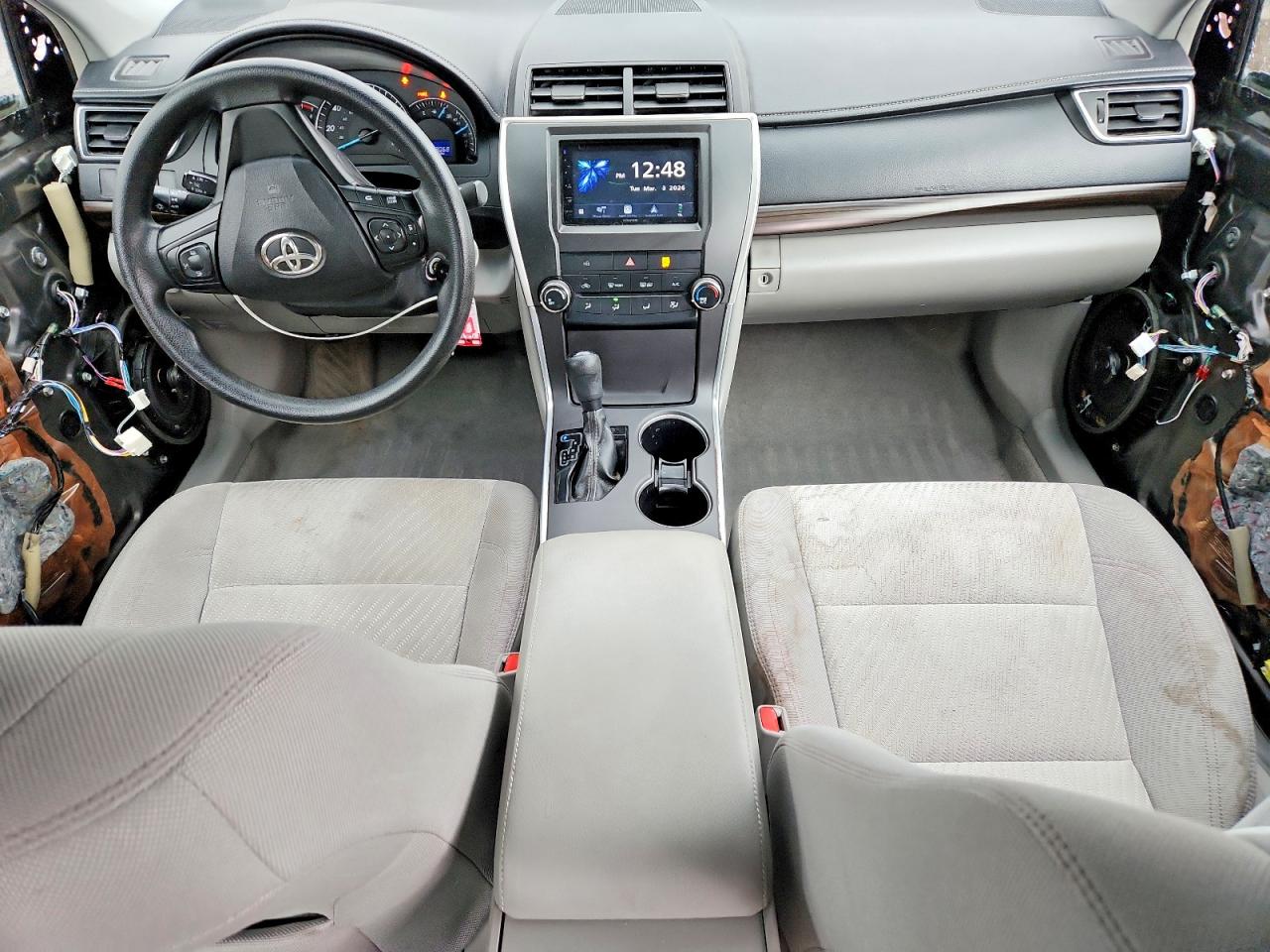 2015 TOYOTA CAMRY LE photo 8