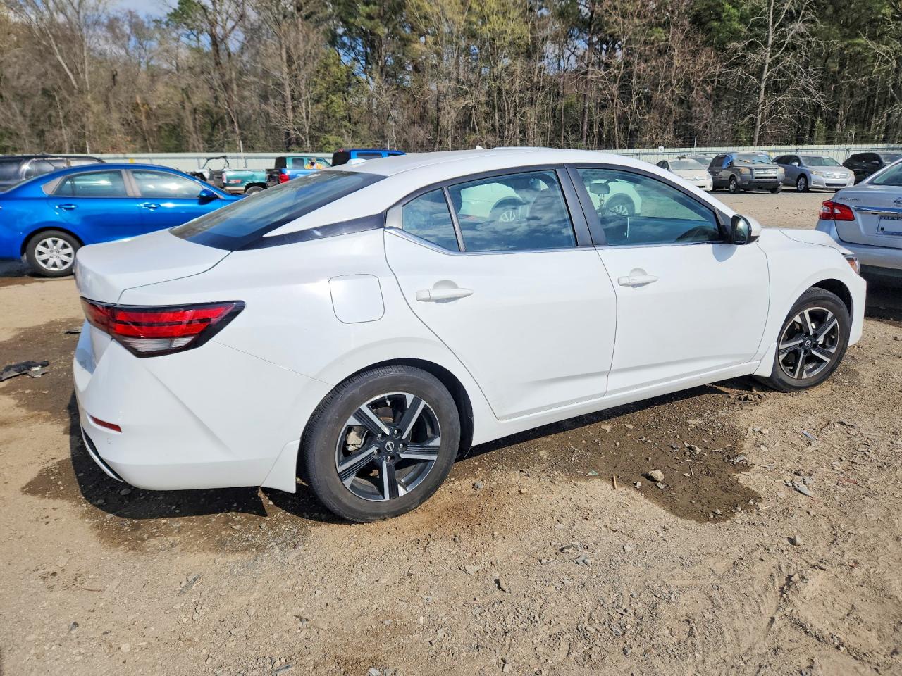 2025 NISSAN SENTRA SV photo 3