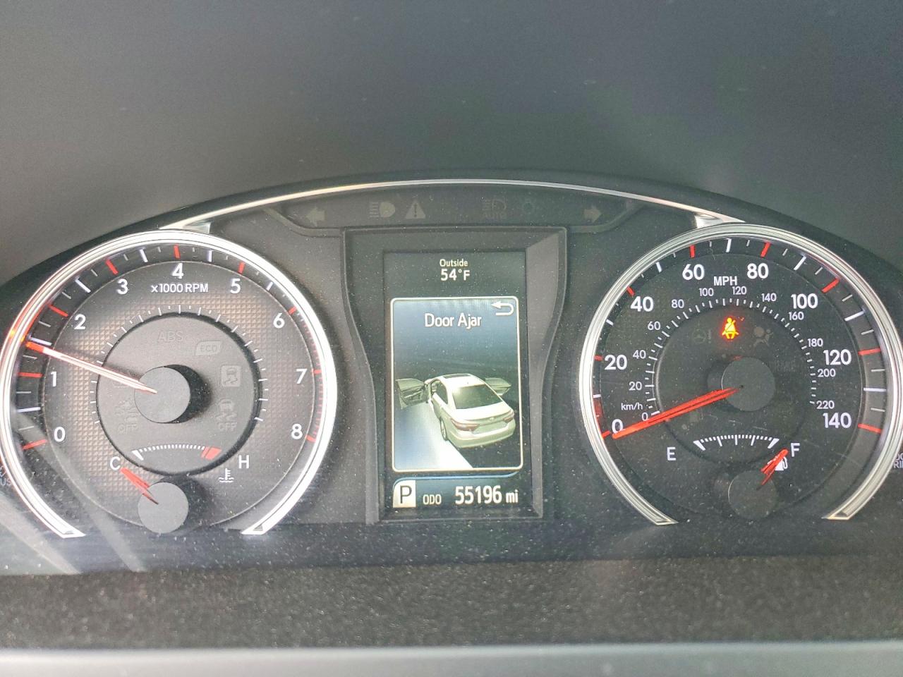 2016 TOYOTA CAMRY SE photo 17