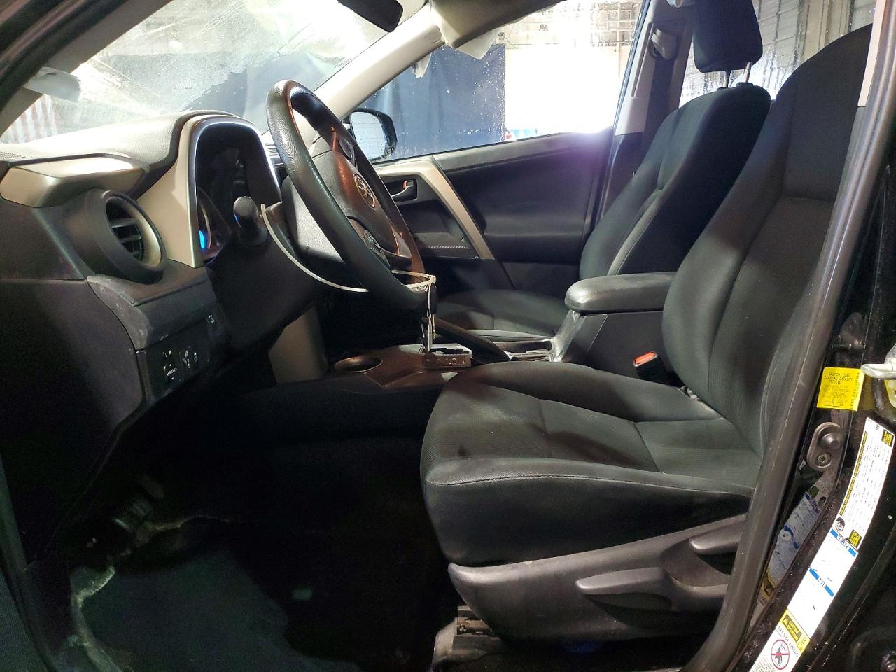 2015 TOYOTA RAV4 LE photo 7