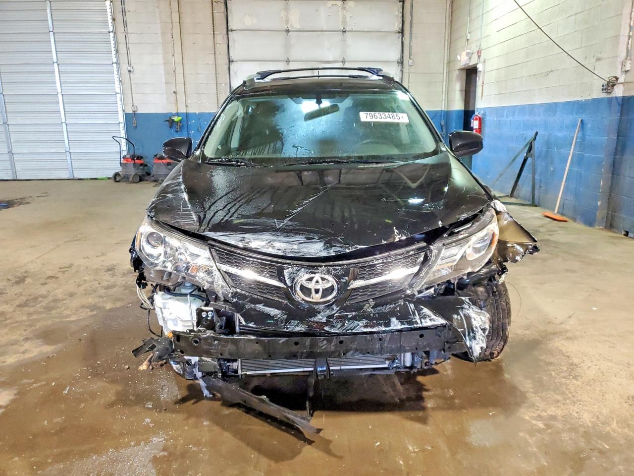 2015 TOYOTA RAV4 LE photo 5