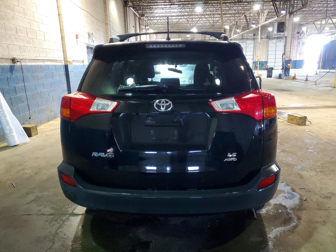 2015 TOYOTA RAV4 LE photo 6