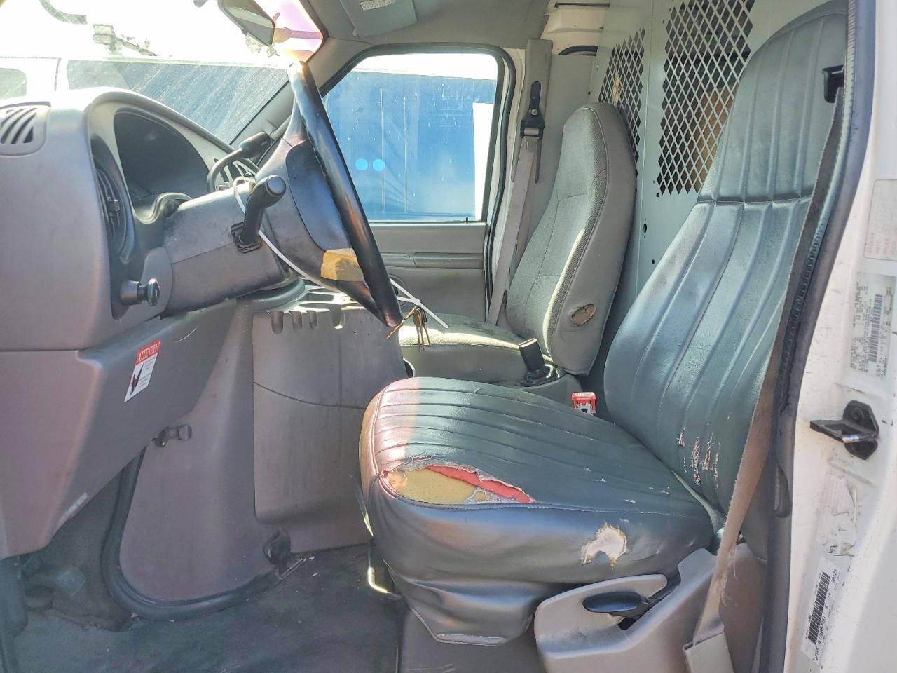 2001 FORD ECONOLINE E250 VAN photo 13
